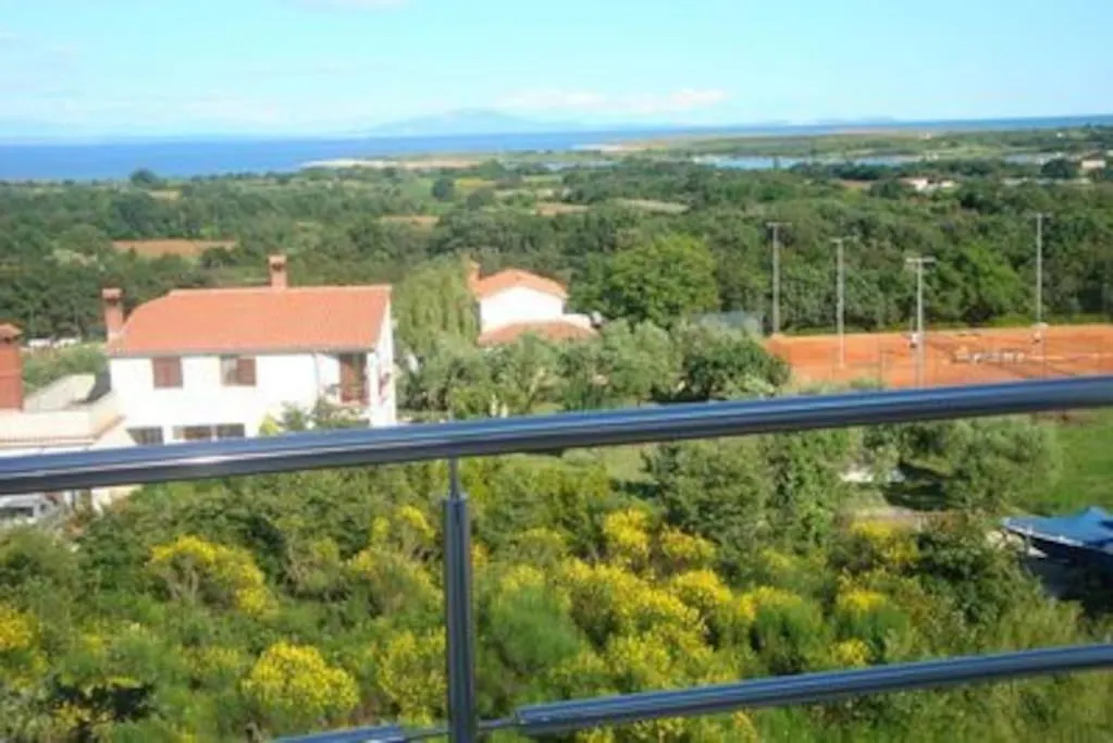Apartman Iva Ližnjan 0*,